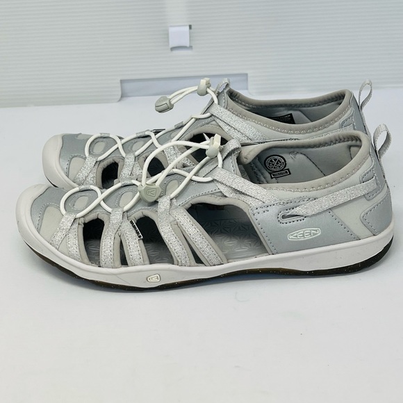 KEEN**SEACAMP II CNX**Silver Waterproof Shoes***US 6**$79 - Picture 4 of 6
